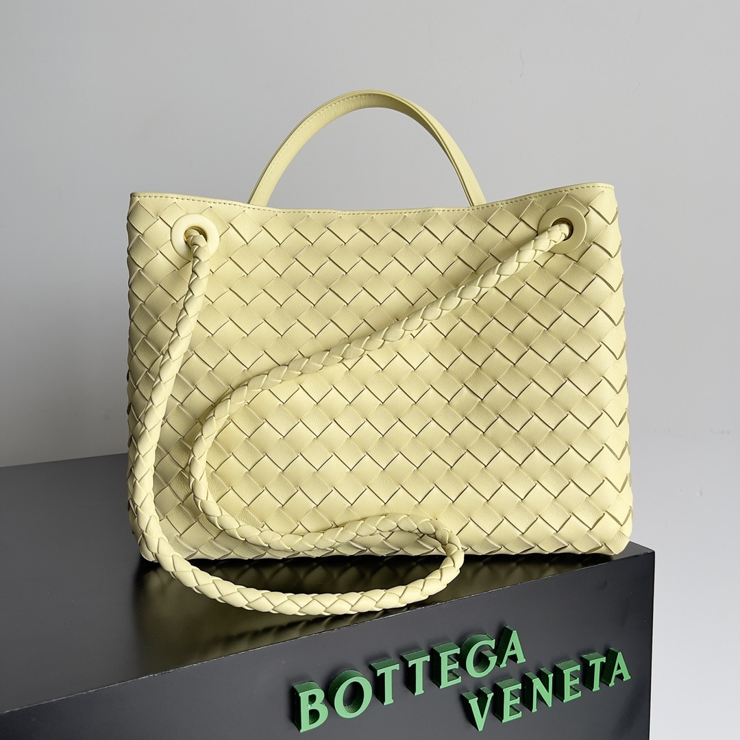 bo*te*ga Ve*ne*ta medium andiamo 32x25x11cm