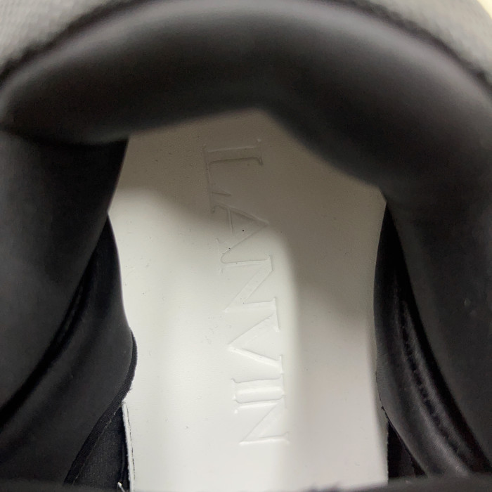 Lanu1n low top sneaker  lv912