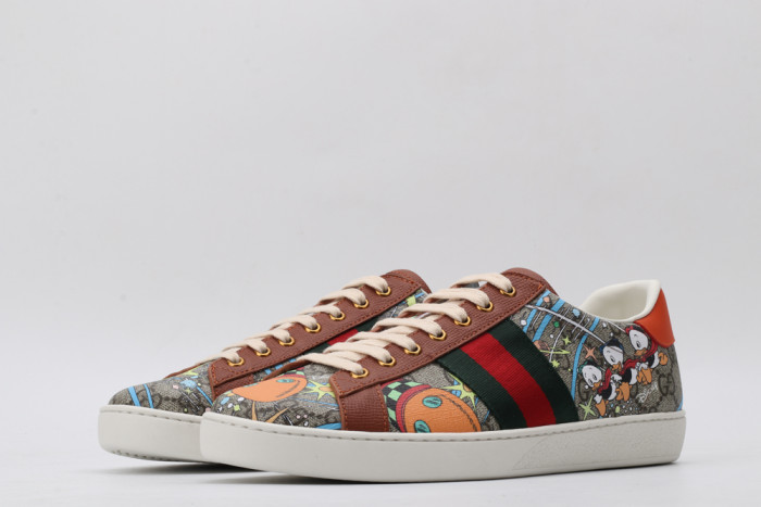 G*u*i low-top sneaker