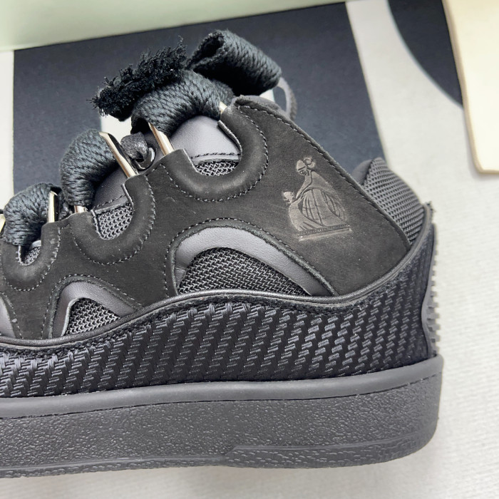 Lanu1n low top sneaker  lv912