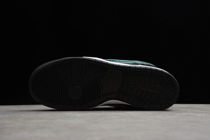 nike sb dunk low di*m*nd S*pply co black di*m*nd bv1310-001
