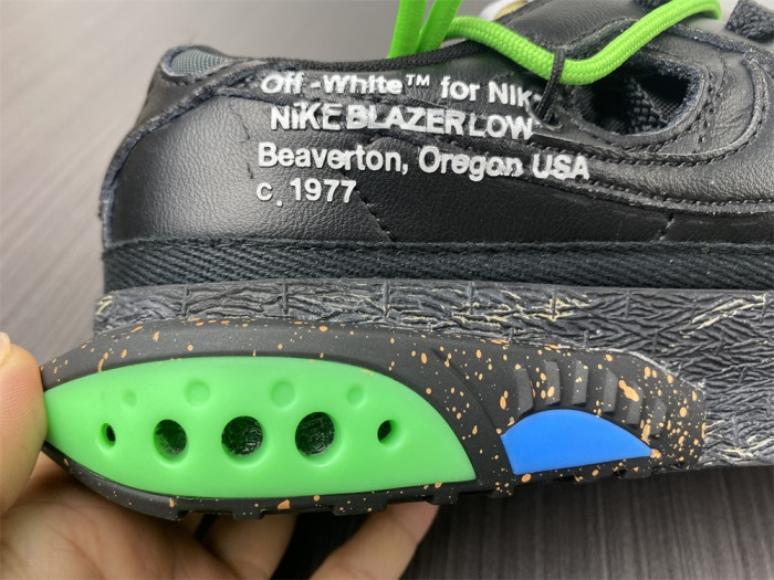 Off-White x Nike Blazer Low "Black / Green" DH7863-001