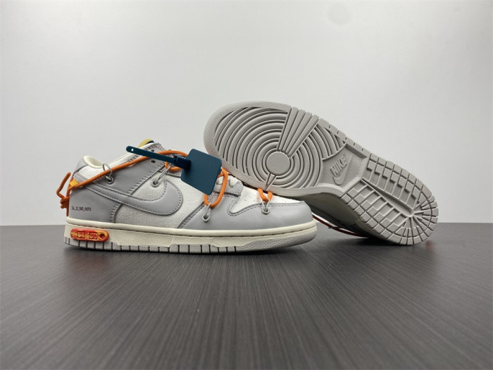 Off-White x Dunk Low ‘Lot 44 of 50’ DM1602-104