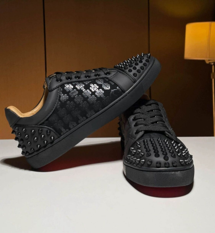 Chr1st1an louboutin l0vis junior spikes