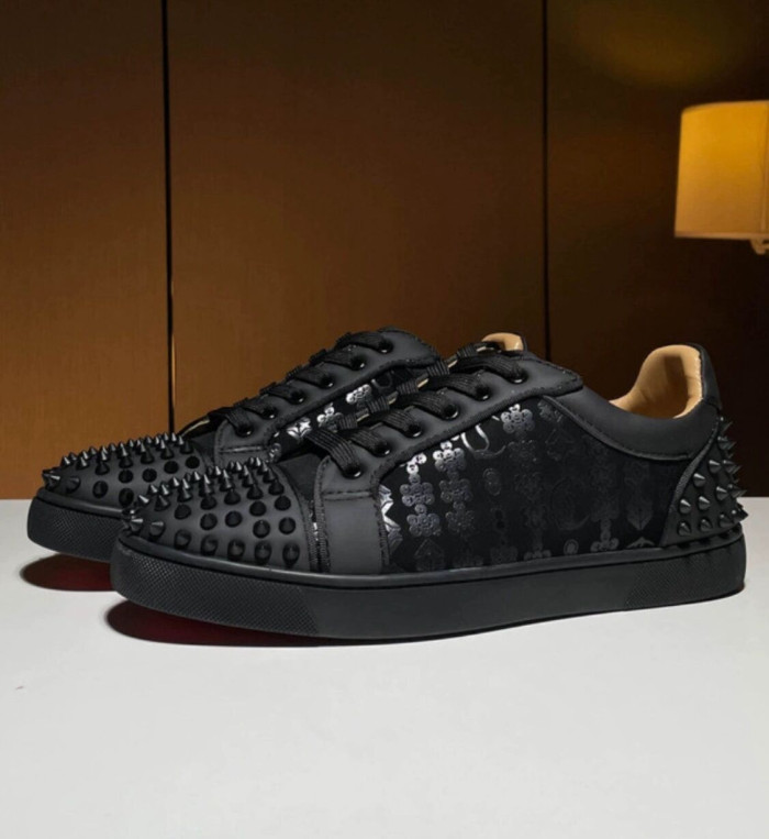 Chr1st1an louboutin l0vis junior spikes