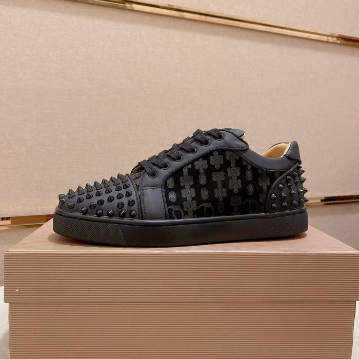 Chr1st1an louboutin l0vis junior spikes