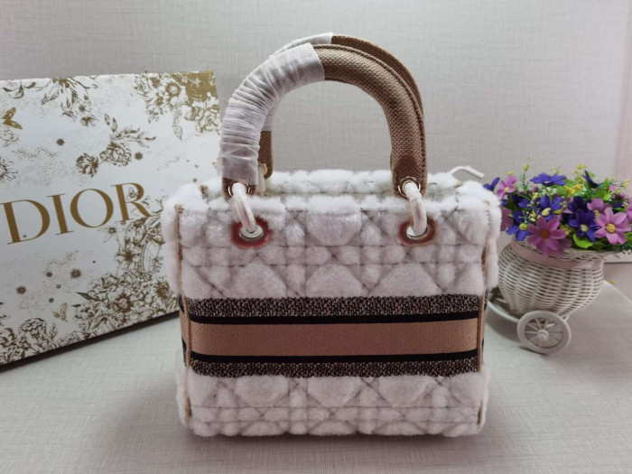 D10r bag