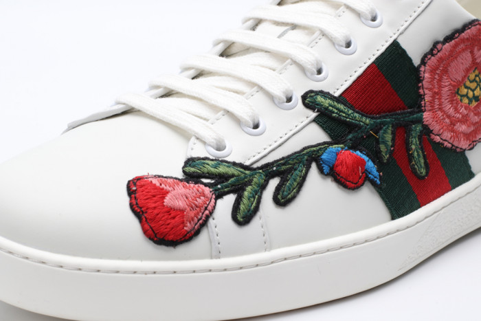 G*u*i low-top sneaker