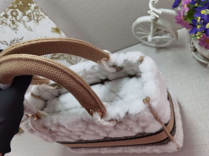 D10r bag