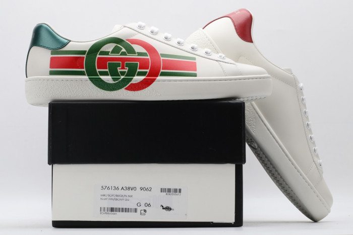 G*u*i low-top sneaker