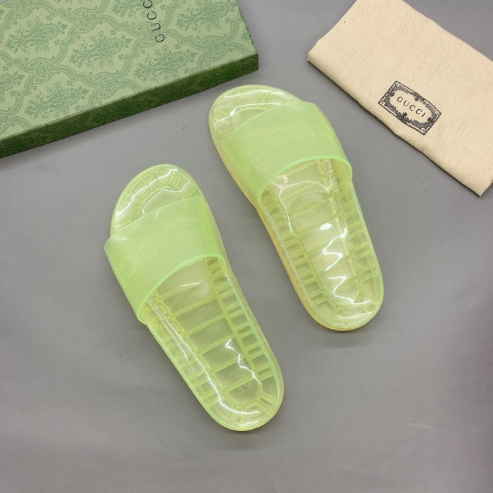 G*u*i slippers