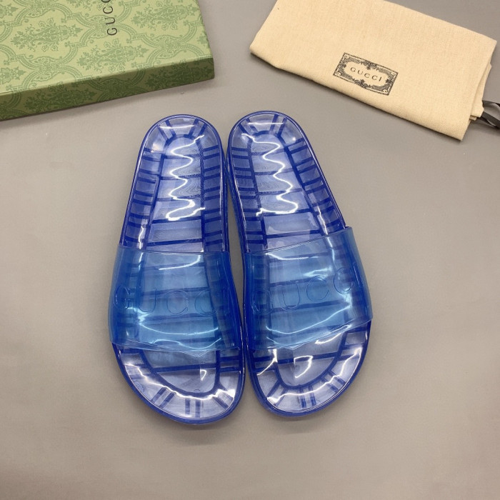 G*u*i slippers