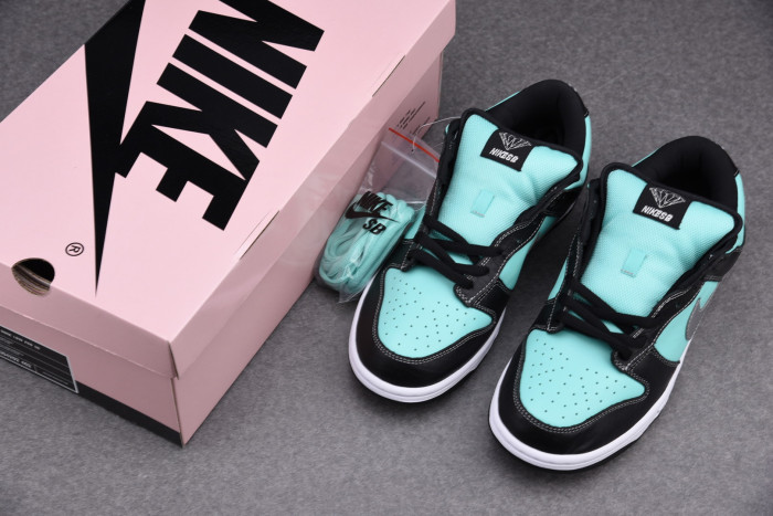 nike dunk sb low di*m*nd S*pply co. "t*f*ny" 304292-402