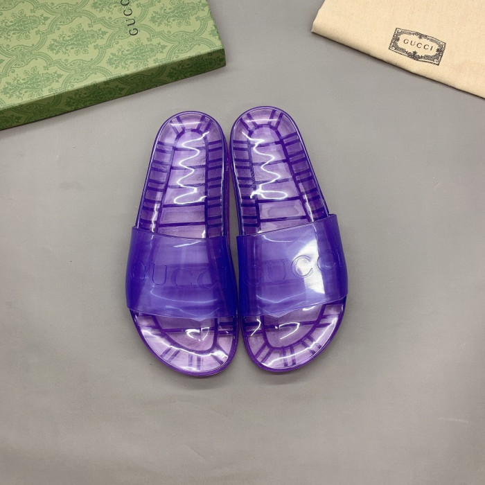 G*u*i slippers