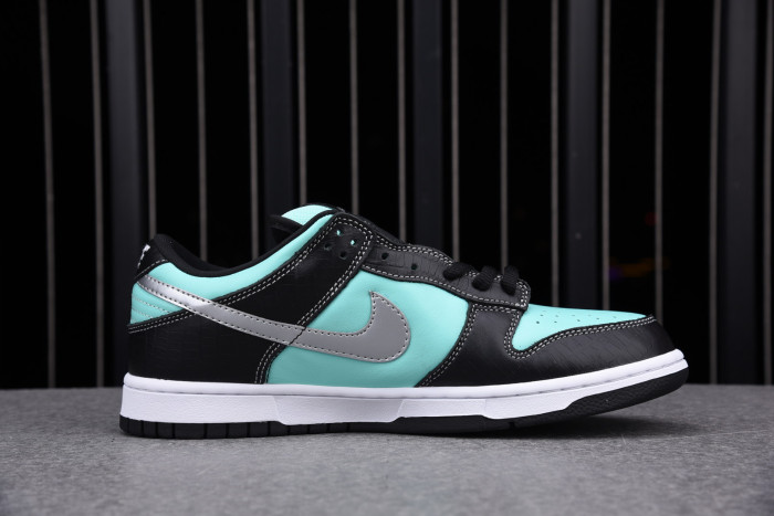 nike dunk sb low di*m*nd S*pply co. "t*f*ny" 304292-402