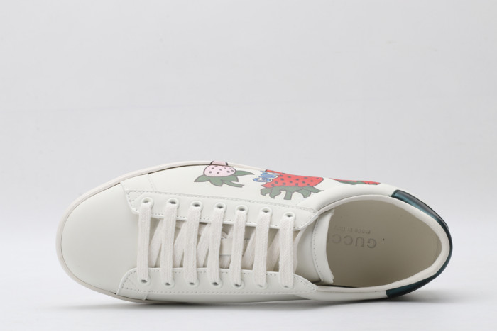 G*u*i low-top sneaker