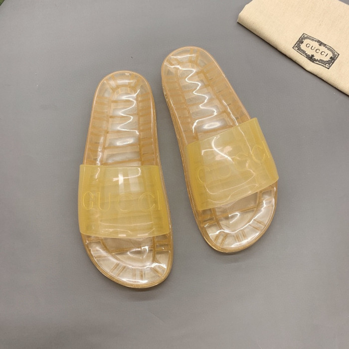G*u*i slippers