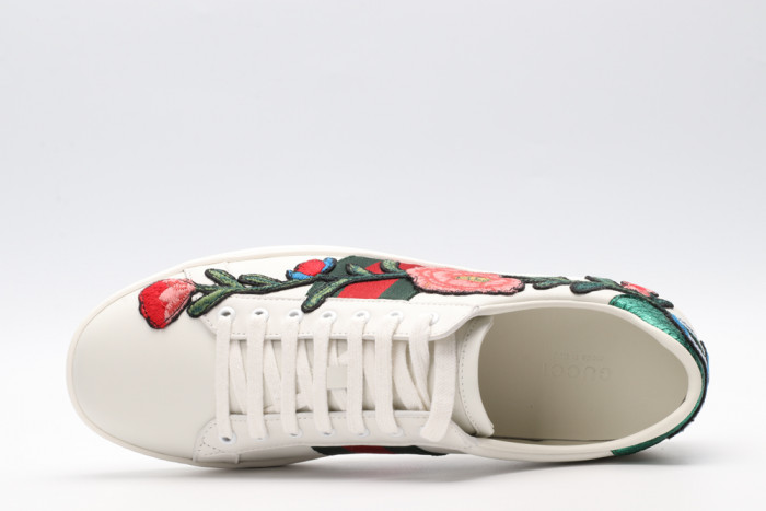 G*u*i low-top sneaker