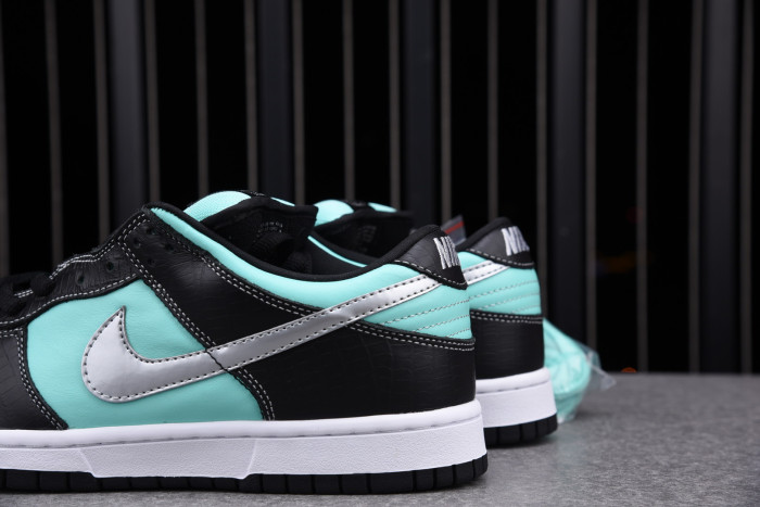 nike dunk sb low di*m*nd S*pply co. "t*f*ny" 304292-402