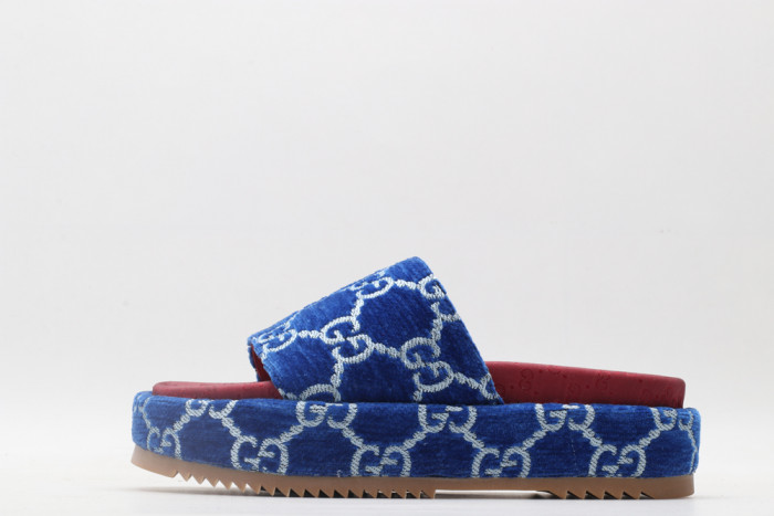 G*u*i slippers