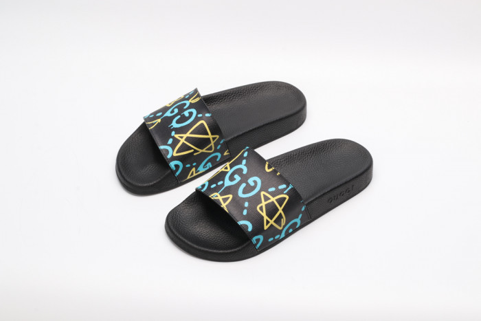 G*u*i slippers