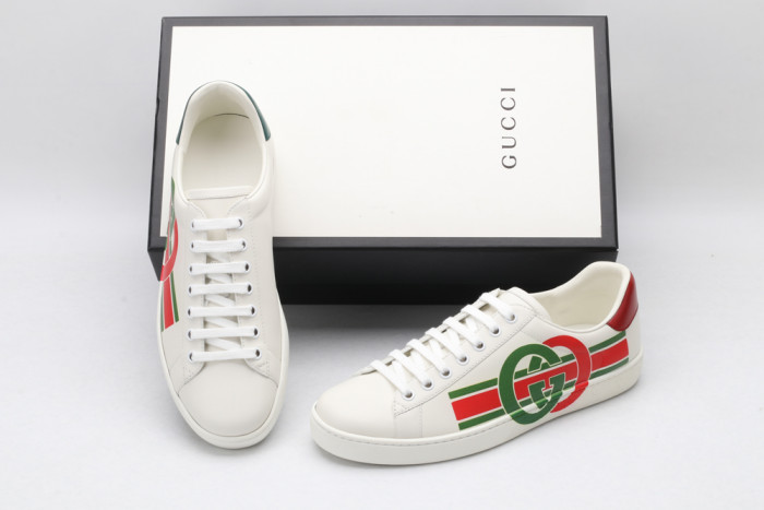 G*u*i low-top sneaker