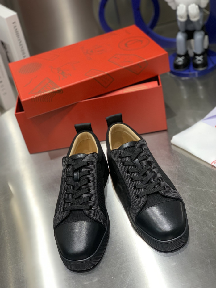 Chr1st1an louboutin l0vis junior spikes