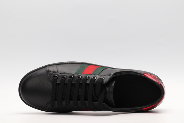 G*u*i low-top sneaker