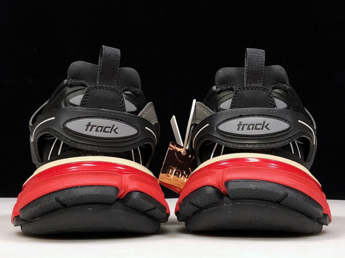 BLCG TRACK TRAINER ‘BLACK RED’ 542023 W1GB6 1002