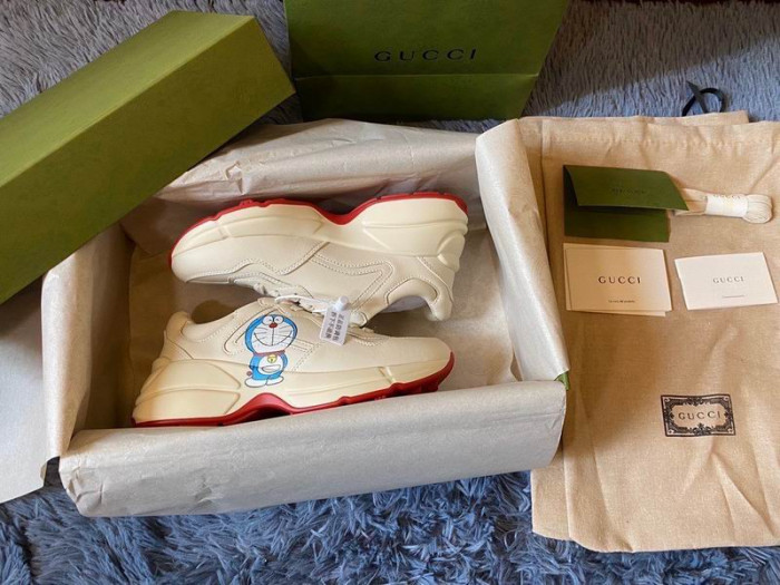 G*u*i sneaker