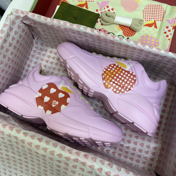 G*u*i sneaker