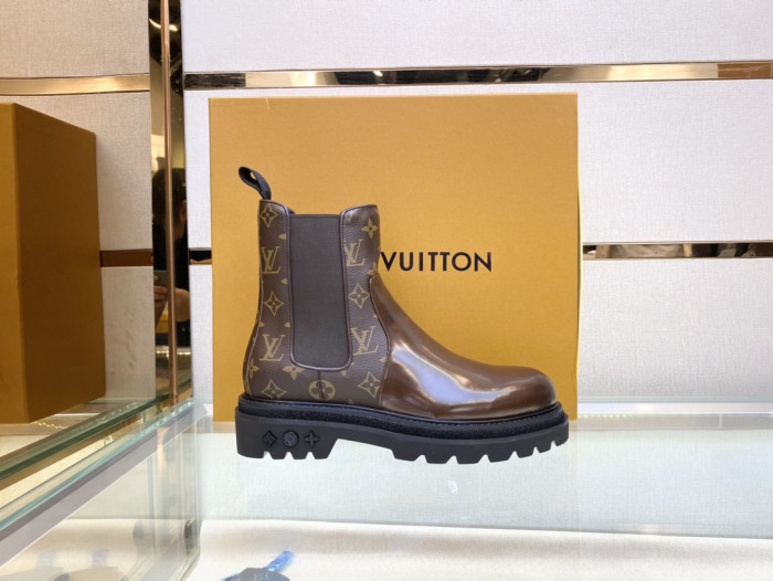 LOUS VUITO BOOTS