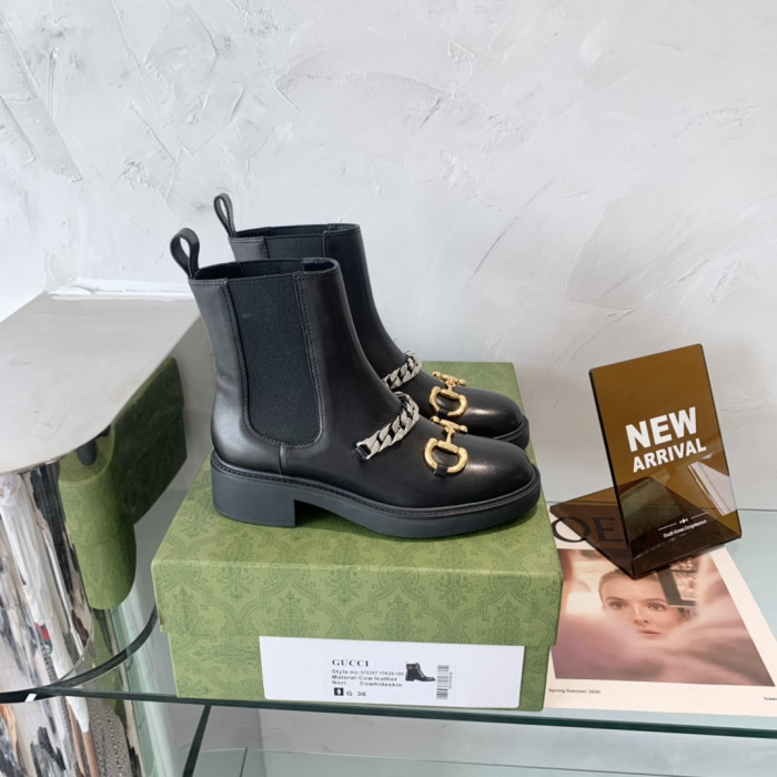 G*u*i boots