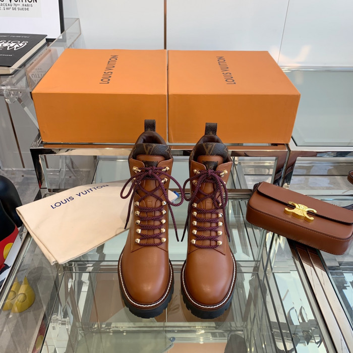 LOUS VUITO BOOTS