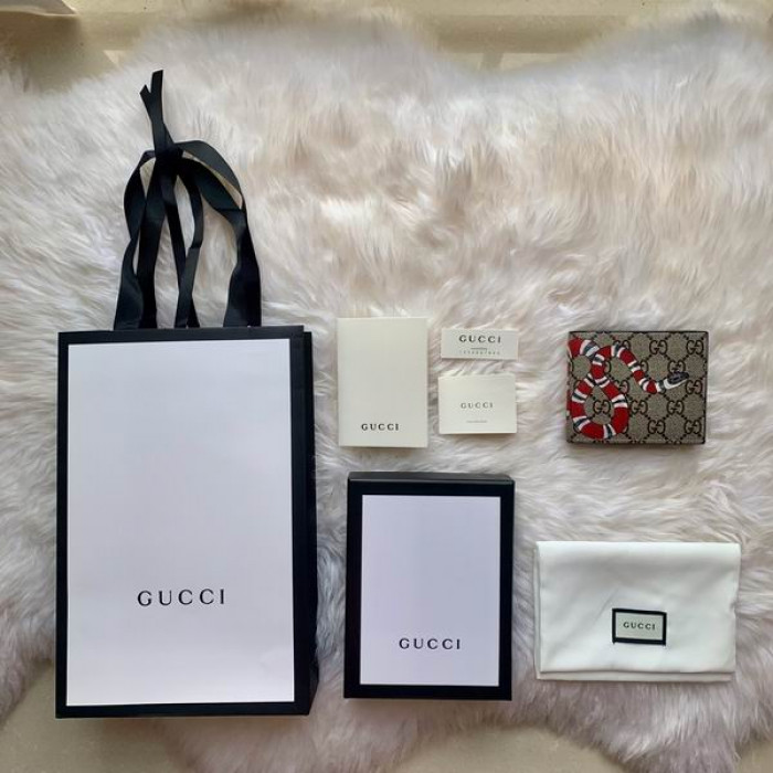 G*u*i wallet 451268 snake 11*9