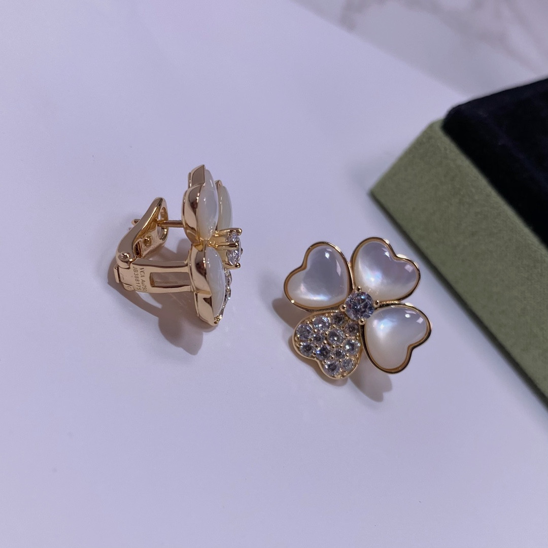 V*n Cl**f & Arpels four-leaf clover earrings
