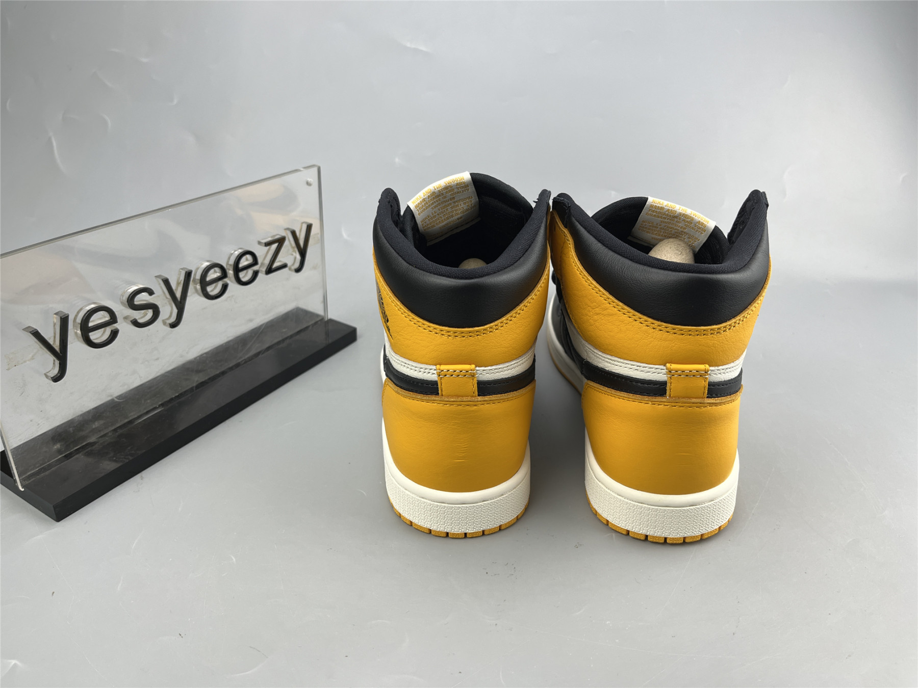 UA AIR JORDAN 1 RETRO HIGH OG 