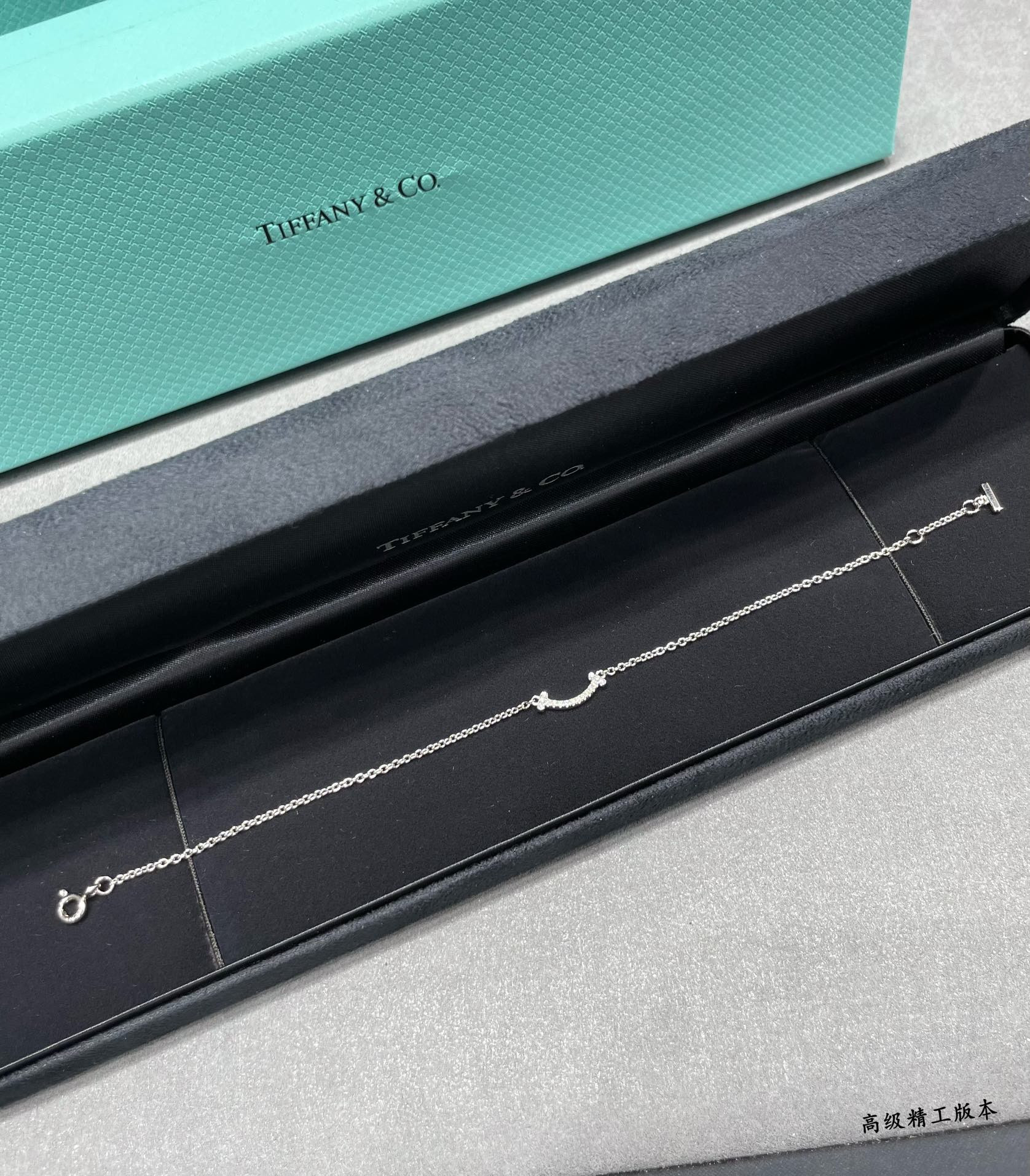 t*f*ny & co. mini smile D1am0nd pendant bracelet