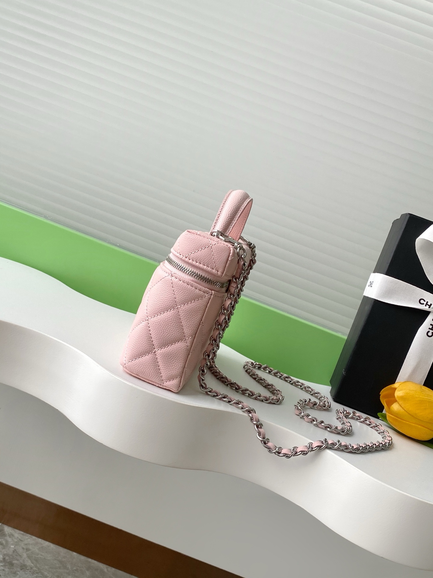 Ch**el long vanity with chain ap4854 19.5x17x5cm