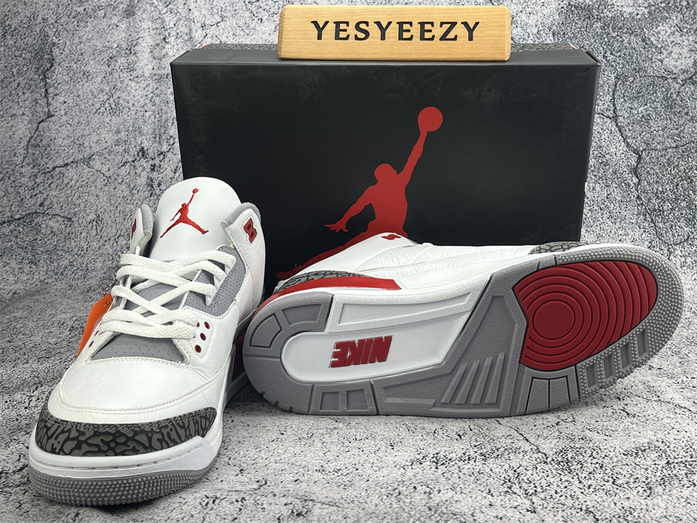 UA AIR JORDAN 3 RETRO